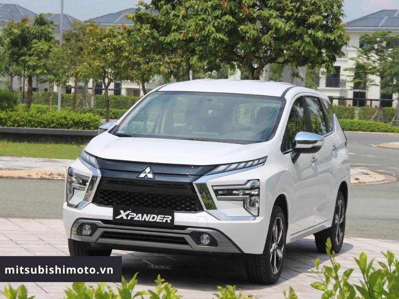 xe ô tô Mitsubishi 7 chỗ