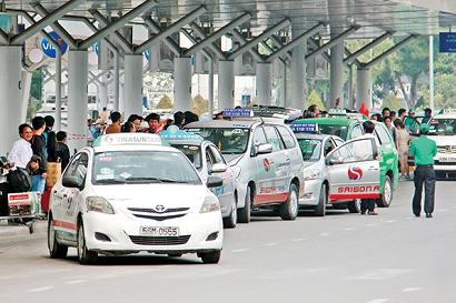 Cẩm nang hướng dẫn di chuyển từ sân bay Tân Sơn Nhất đến các điểm du lịch