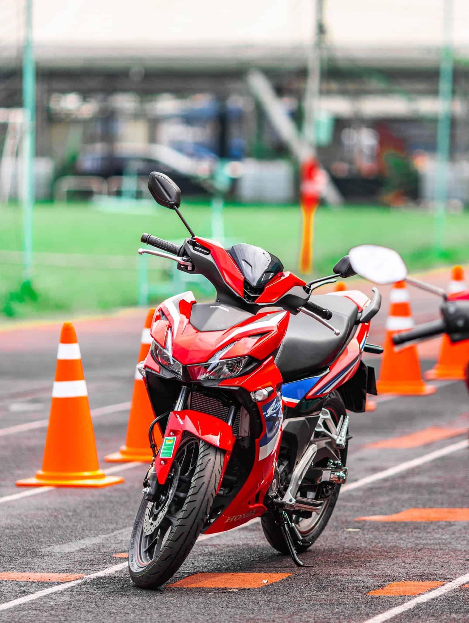 Honda Winner X ABS Cao Cấp (Đen Nhám-Đỏ Nhám)