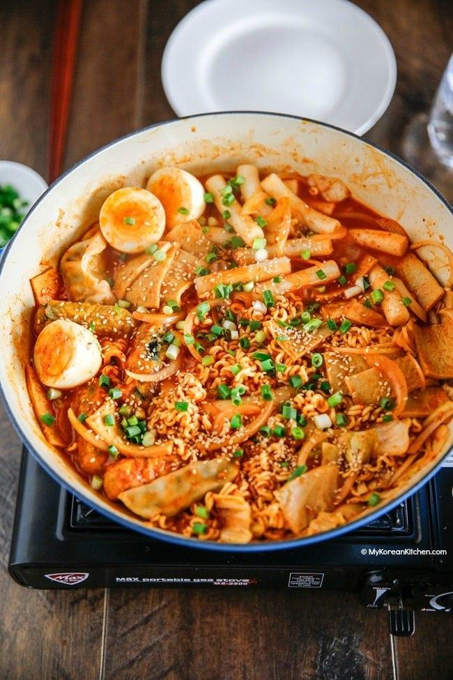 Rabokki - Ramen + Tteokbokki | MyKoreanKitchen.com