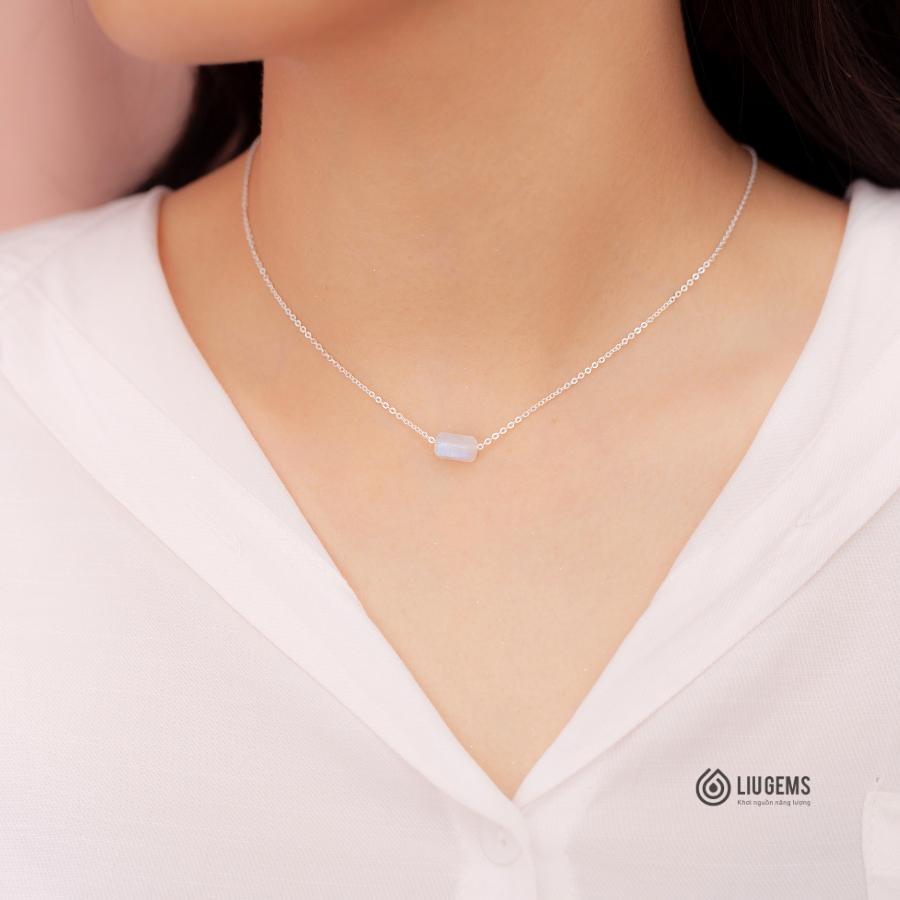 dây chuyền lu thống moonstone mang năng lượng Kim