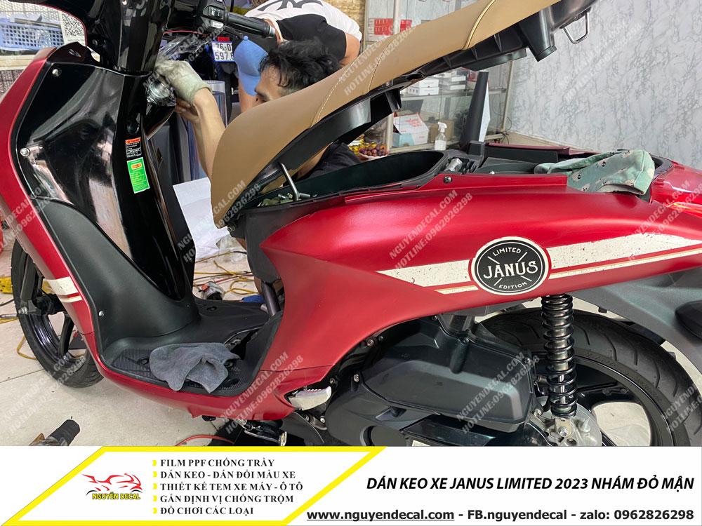 Dán keo xe Janus Limited 2023 nhám đỏ mận